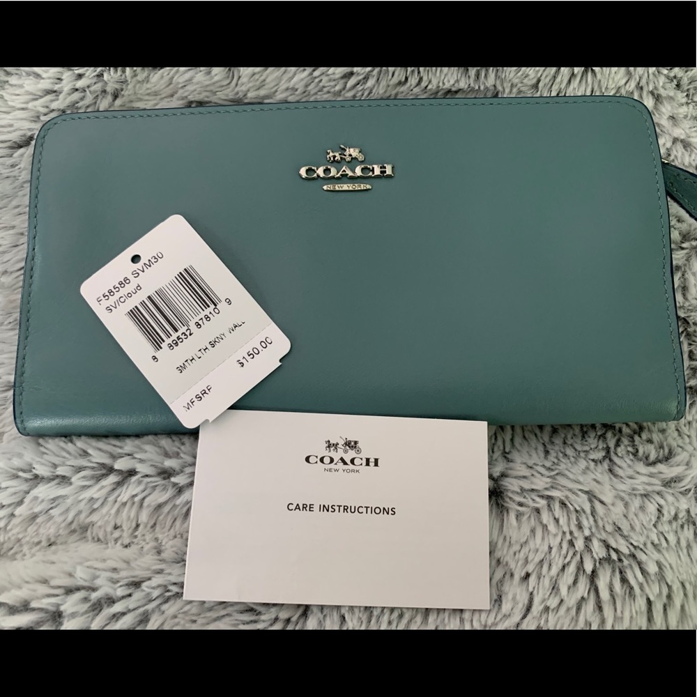 Coach Leather Skinny Wallet
